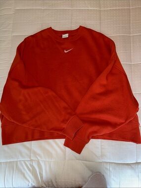 Nike Women’s Burnt Orange Crewneck Sweatshirt